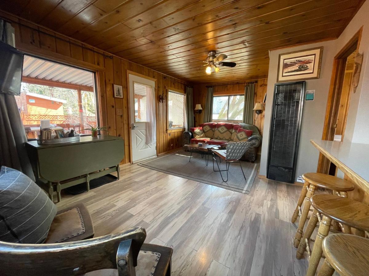 Lava Hideout Cabins ลาวา ฮ็อตสปริงส์ ภายนอก รูปภาพ