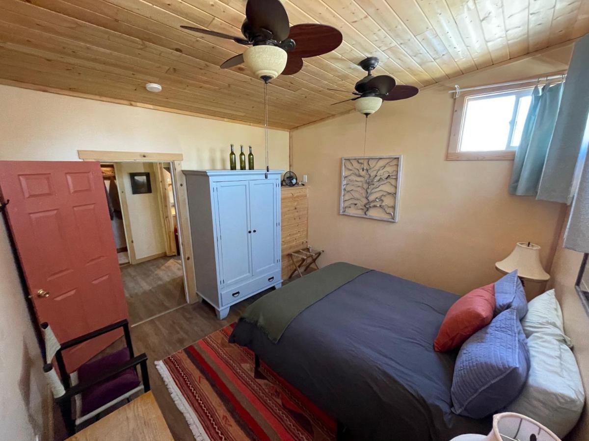 Lava Hideout Cabins ลาวา ฮ็อตสปริงส์ ภายนอก รูปภาพ